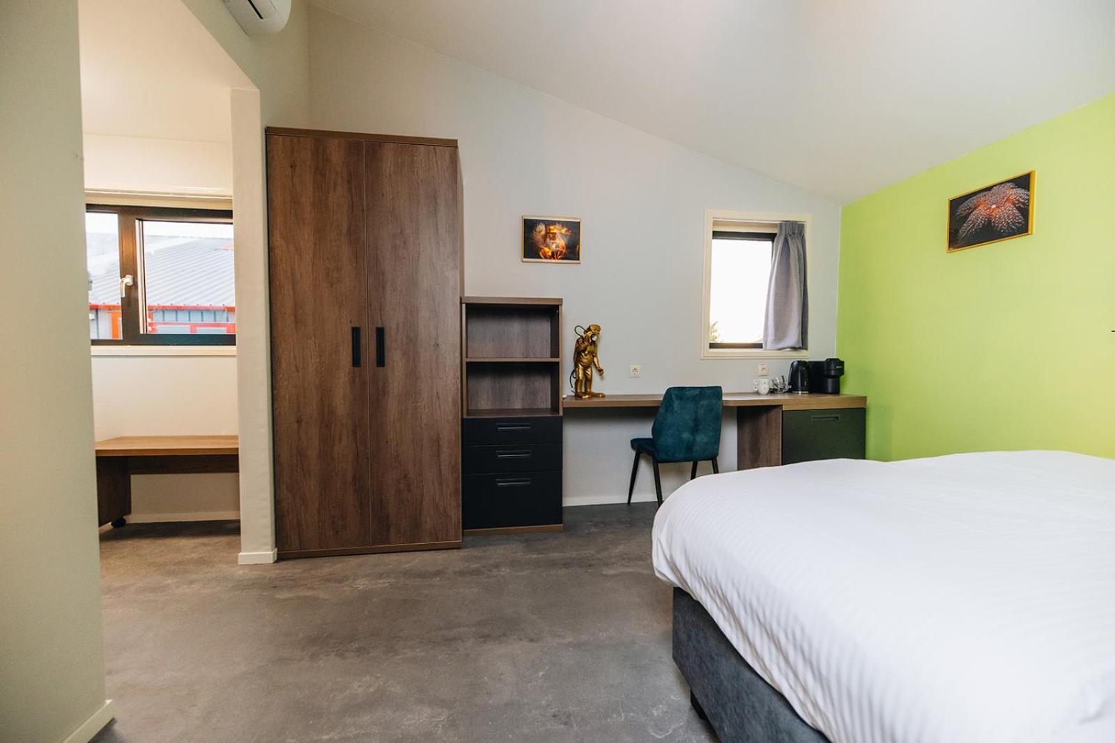 Duikresort Sub Ocean Hotel Oud-Vossemeer Экстерьер фото